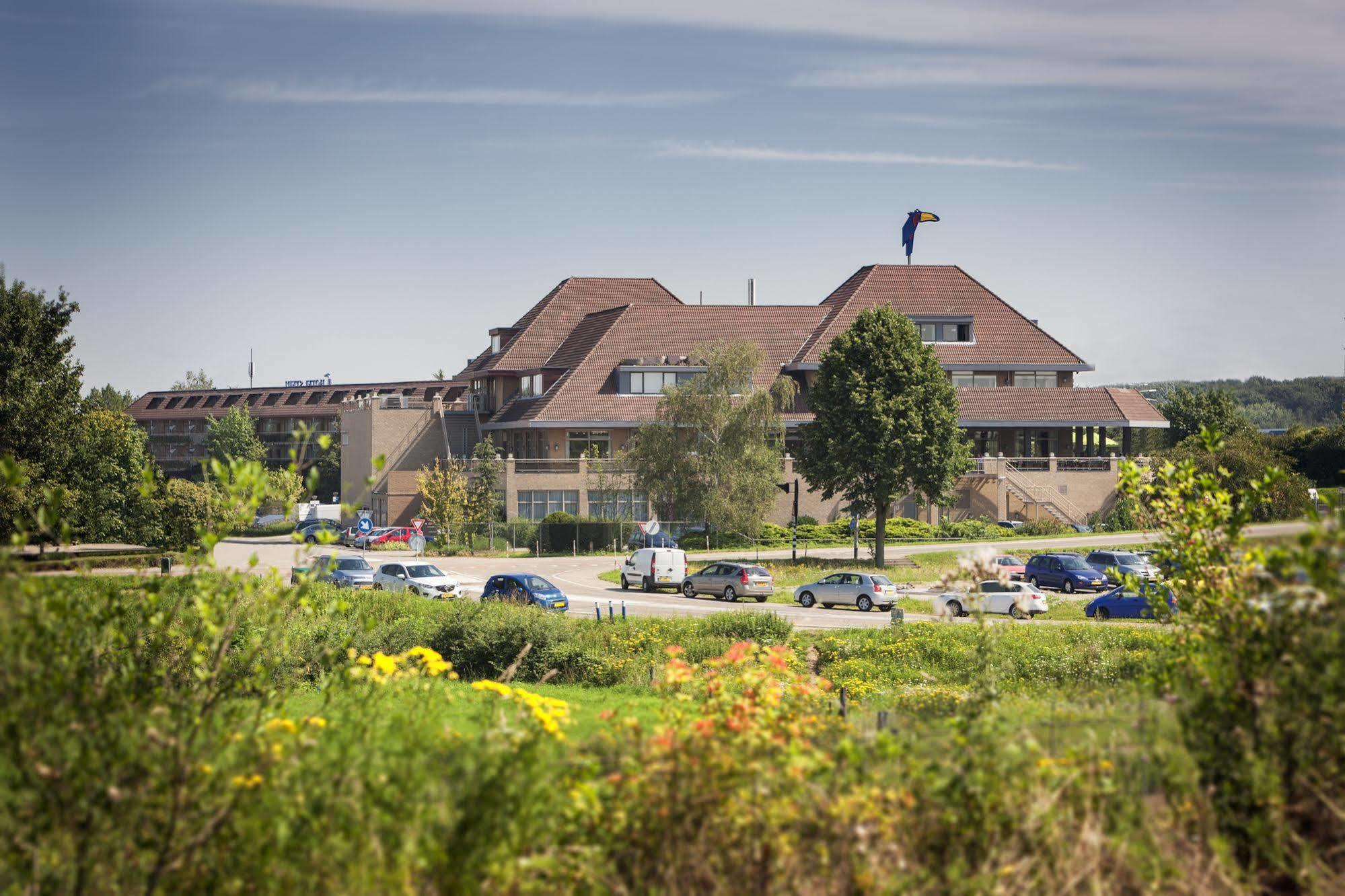 Van Der Valk Hotel Stein Urmond Bagian luar foto
